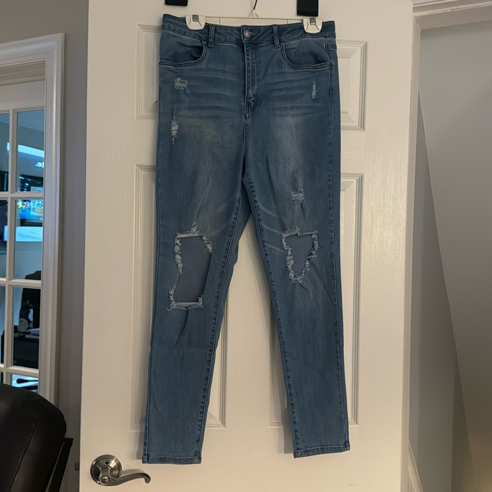 Ripped jeans size 13/14